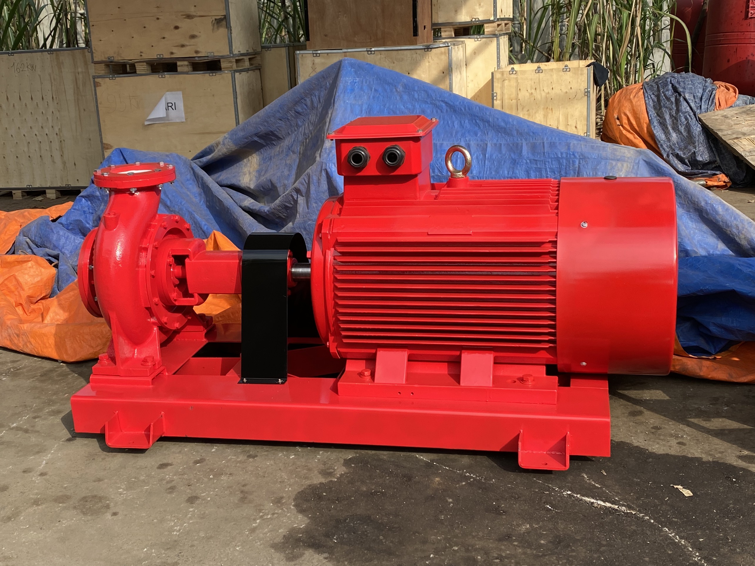Bơm pccc Himawari động cơ điện đầu rời màu đỏ 90KW màu tượng trưng cho pccc.